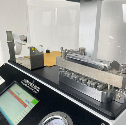3.2in LCD Universal Testing Machine 70KG Pojemność próbki Siła utrzymania 0-400N regulowana